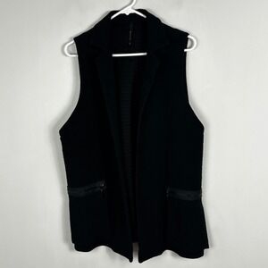 IC Connie K Black Textured Knit Vest Womens Sz Large USA Made Style 6558V Button